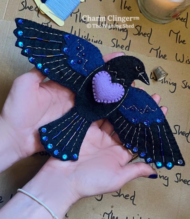 🖤 «Ravens minne – vokter av stikkene» 🪡✨