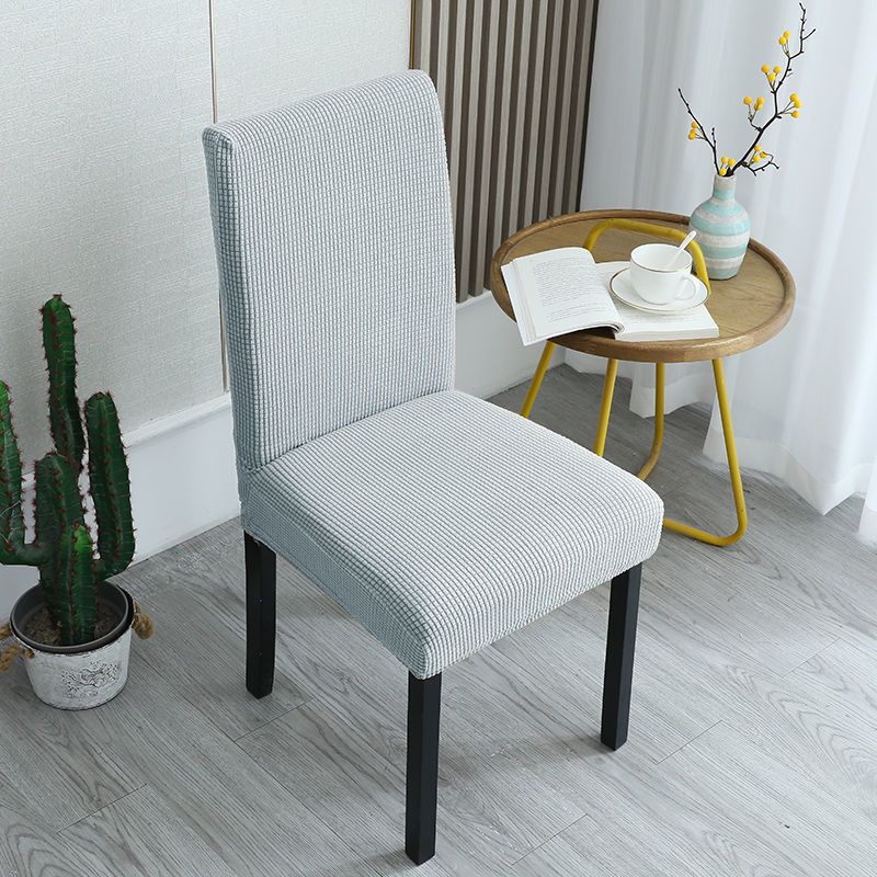 Stoltrekk – gi en gammel stol et nytt og friskt utseende umiddelbart!