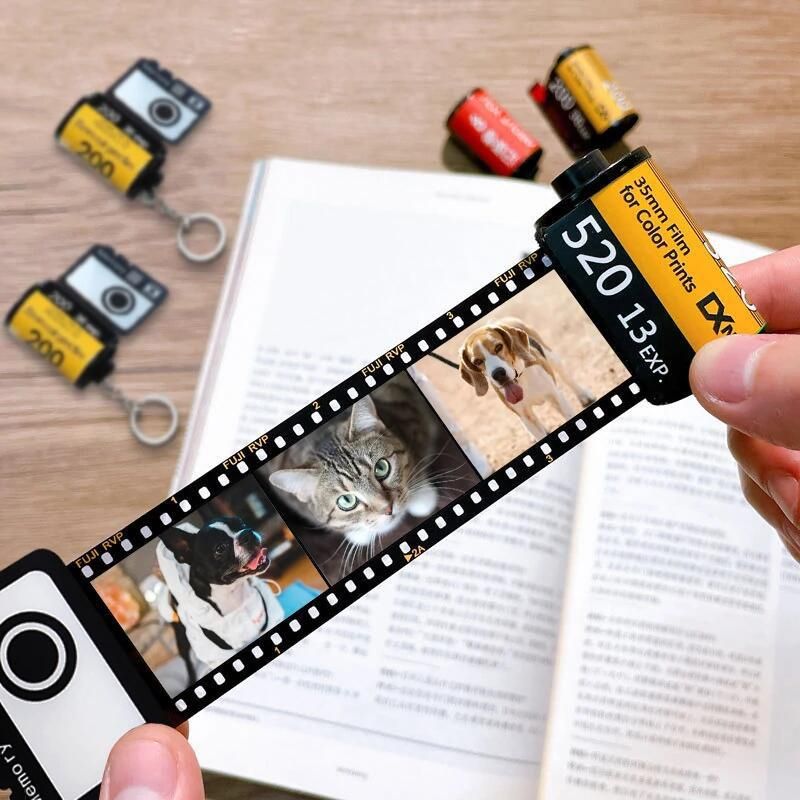 🎞️ Capture Memories in a Keychain!