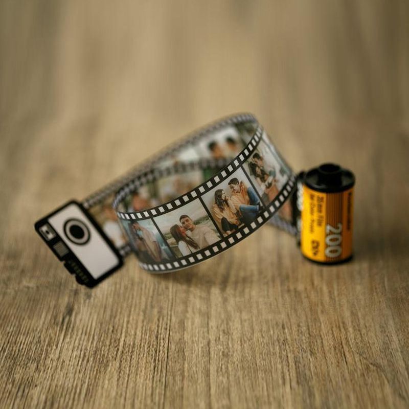 🎞️ Capture Memories in a Keychain!