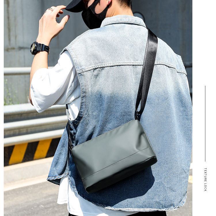 Men’s Multi-compartment Crossbody Bag