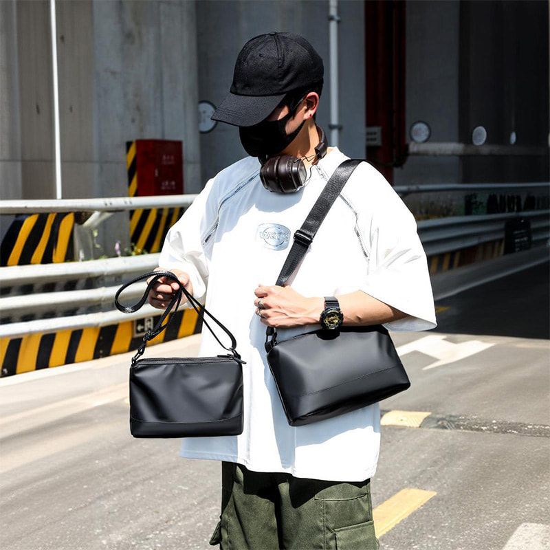 Men’s Multi-compartment Crossbody Bag